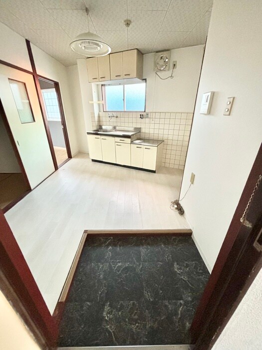 物件内観写真18　(廊下)