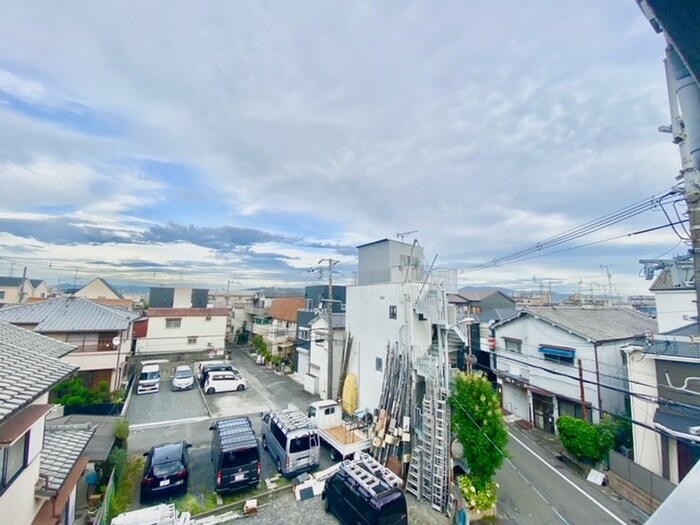 物件内観写真20　(室内からの展望)