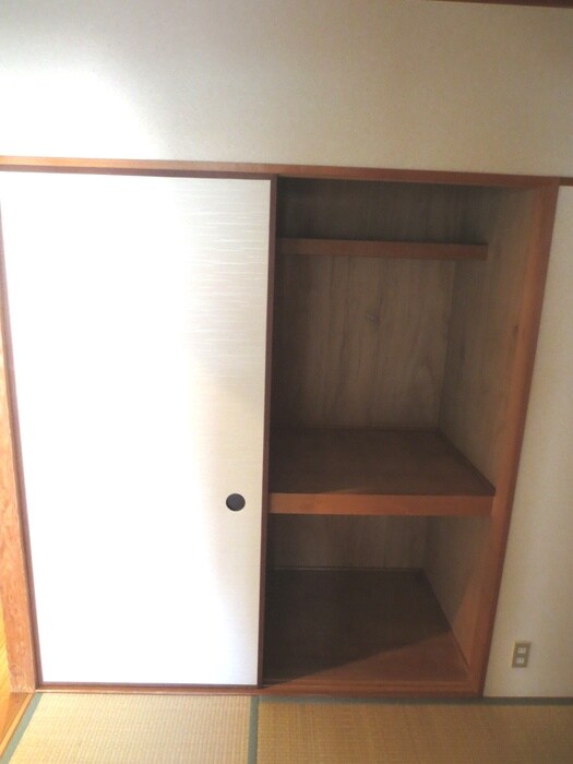 物件内観写真13　(収納)