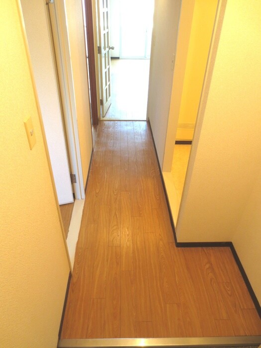 物件内観写真22　(廊下)