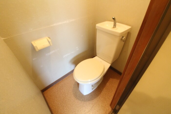 物件内観写真15　(トイレ)