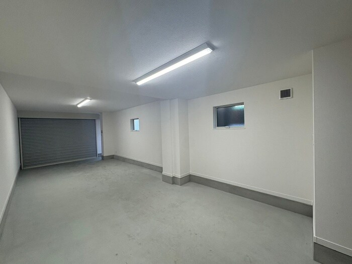 物件外観写真4　(駐車場)