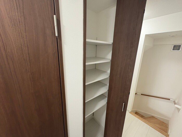 物件内観写真16　(収納)