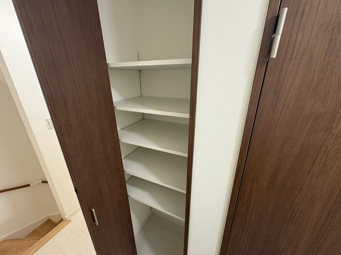 物件内観写真16　(収納)