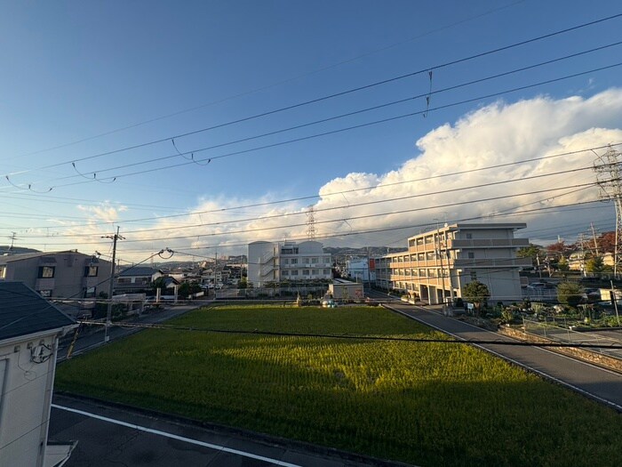 物件内観写真18　(室内からの展望)