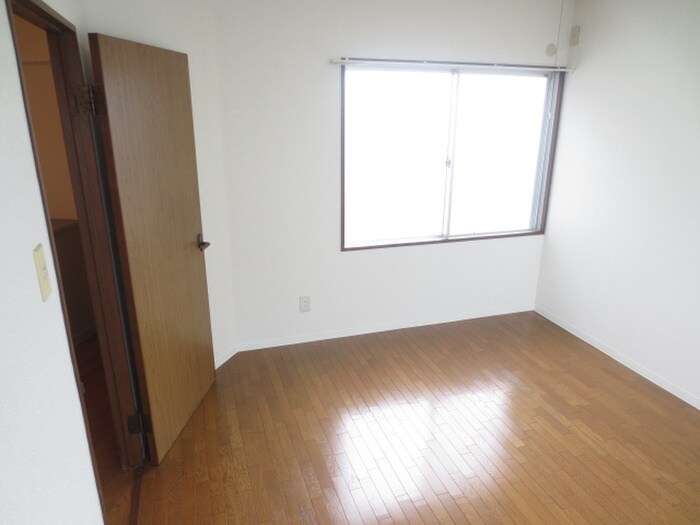 物件内観写真14　(居室)