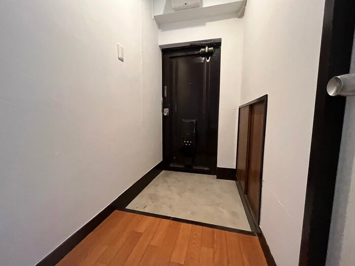 物件内観写真15　(玄関)