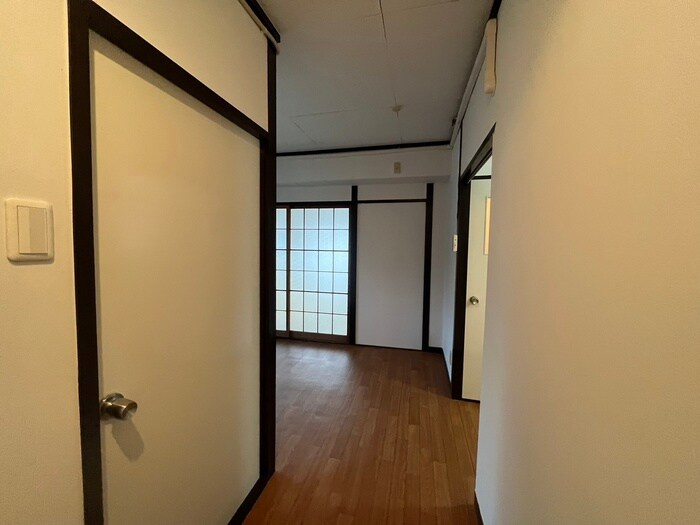 物件内観写真21　(廊下)