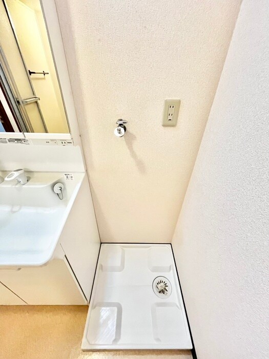 物件内観写真15　(洗濯機置場)