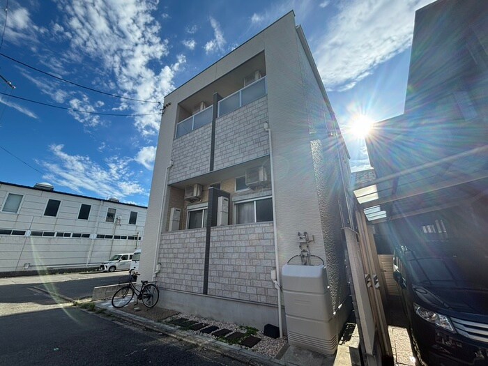 物件外観写真2　(外観写真)