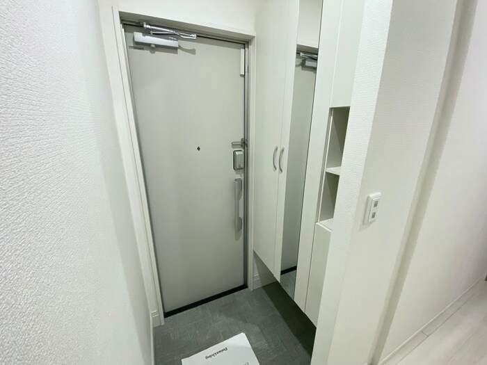 物件内観写真16　(玄関)