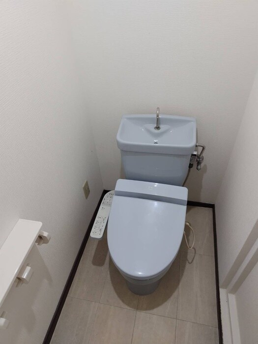 物件内観写真8　(トイレ)