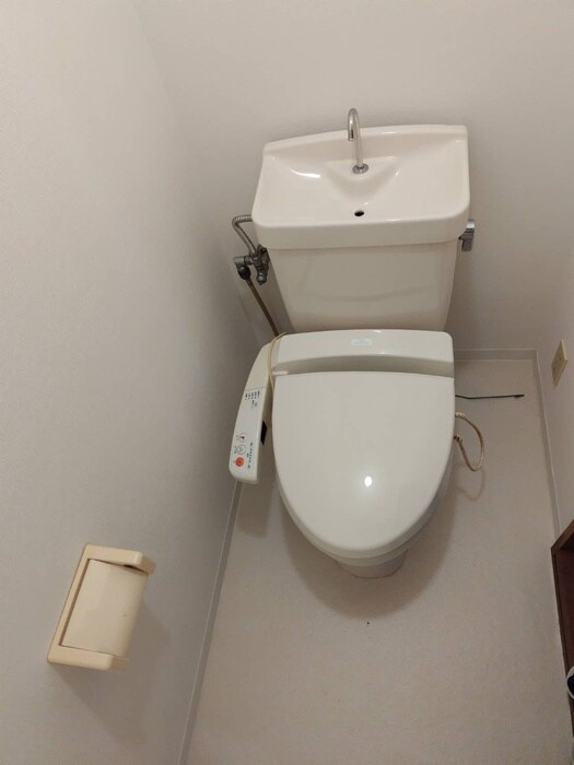 物件内観写真11　(トイレ)