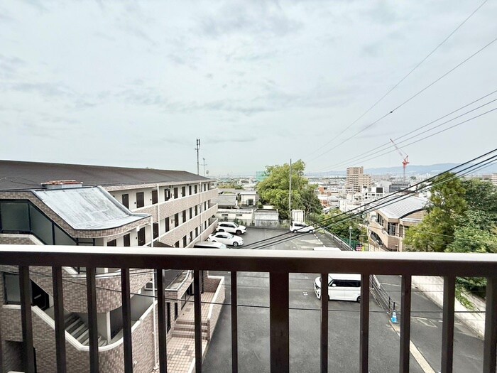 物件内観写真20　(室内からの展望)