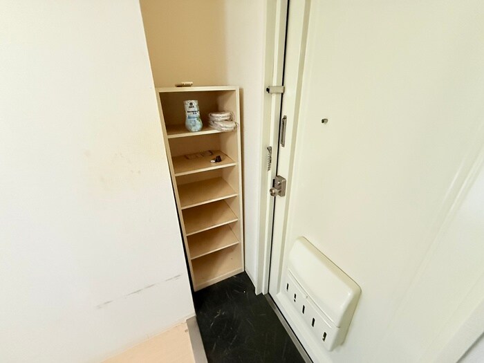 物件内観写真8　(靴箱)