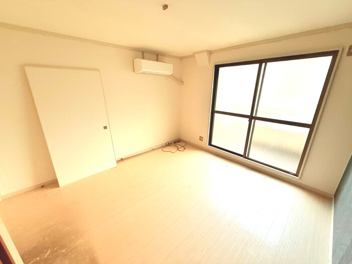 物件内観写真13　(居室)