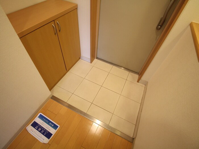 物件内観写真17　(玄関)