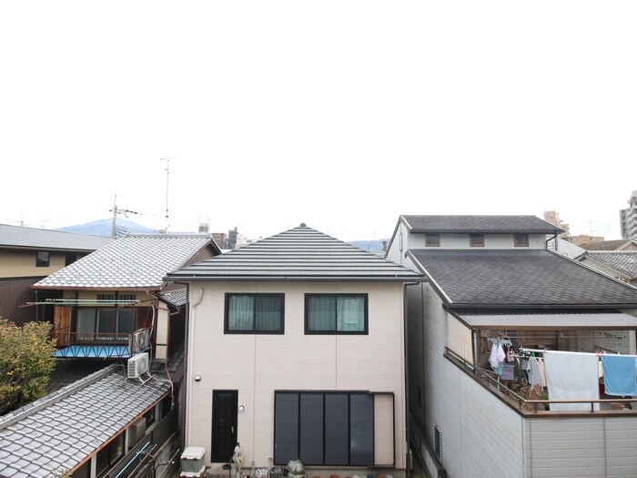 物件内観写真16　(室内からの展望)