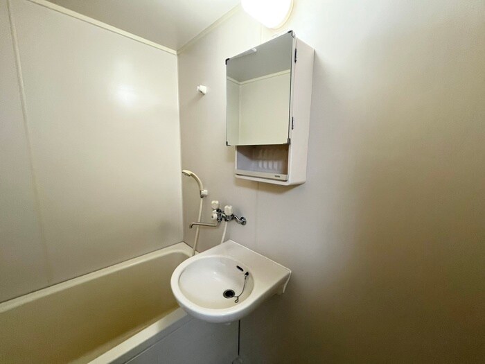 物件内観写真9　(洗面)