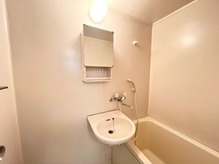 物件内観写真9　(洗面)
