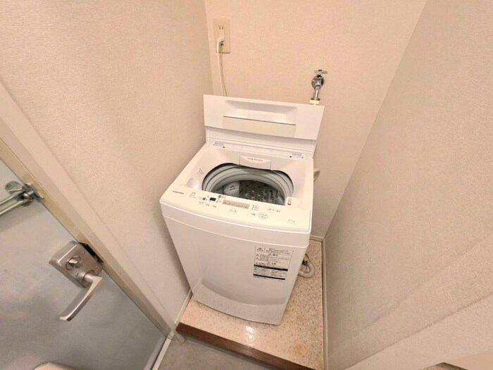 物件内観写真9　(洗濯機置場)