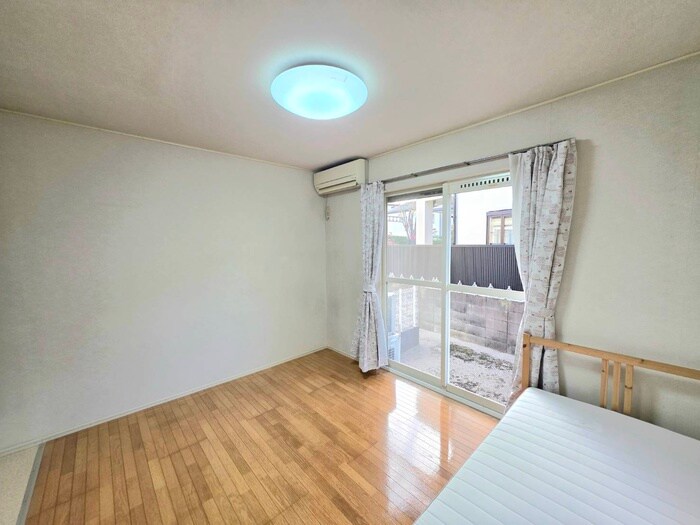 物件内観写真19　(居室)