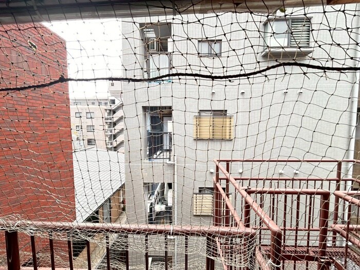 物件内観写真16　(室内からの展望)