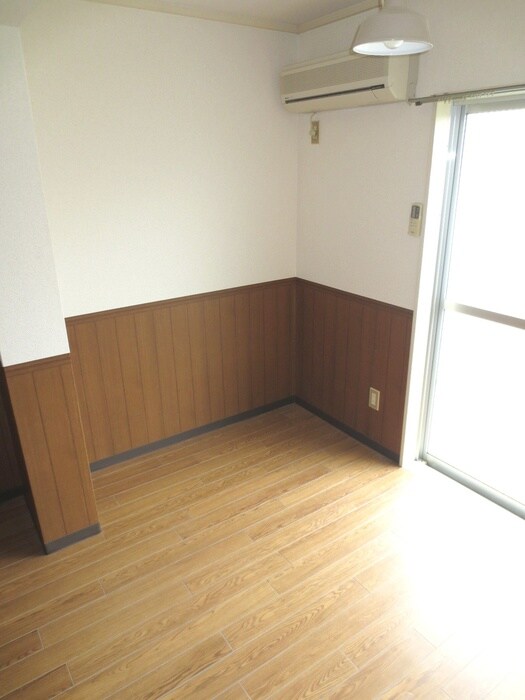 物件内観写真10　(居室)