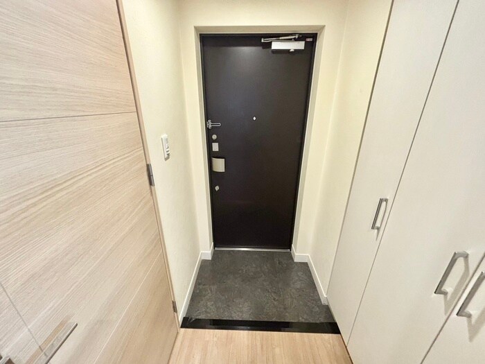 物件内観写真14　(玄関)