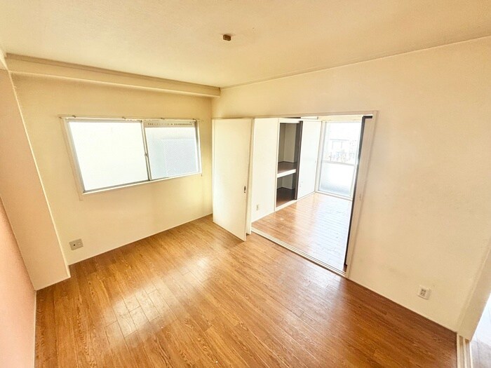 物件内観写真8　(居室)