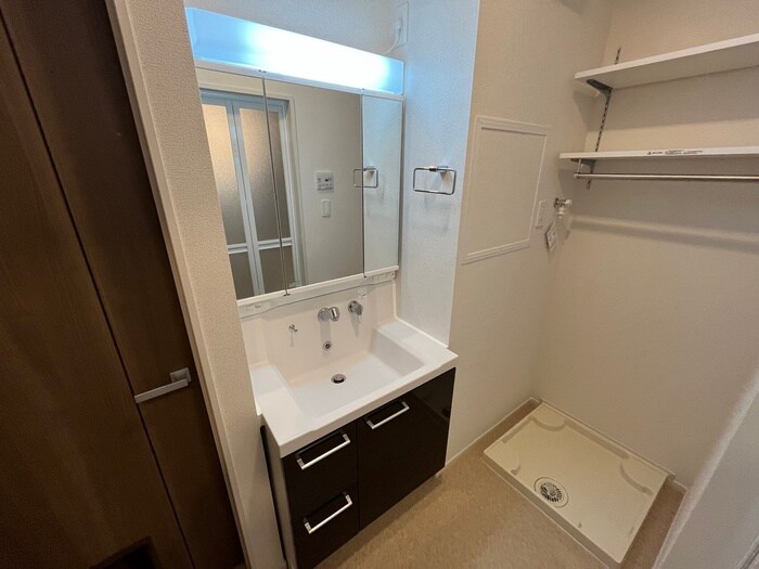 物件内観写真9　(洗面)