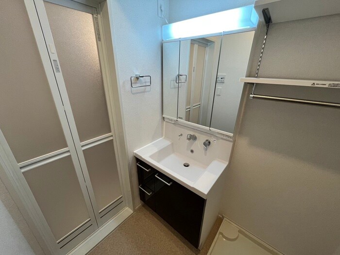 物件内観写真9　(洗面)