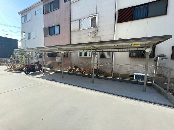 物件外観写真5　(駐輪場)