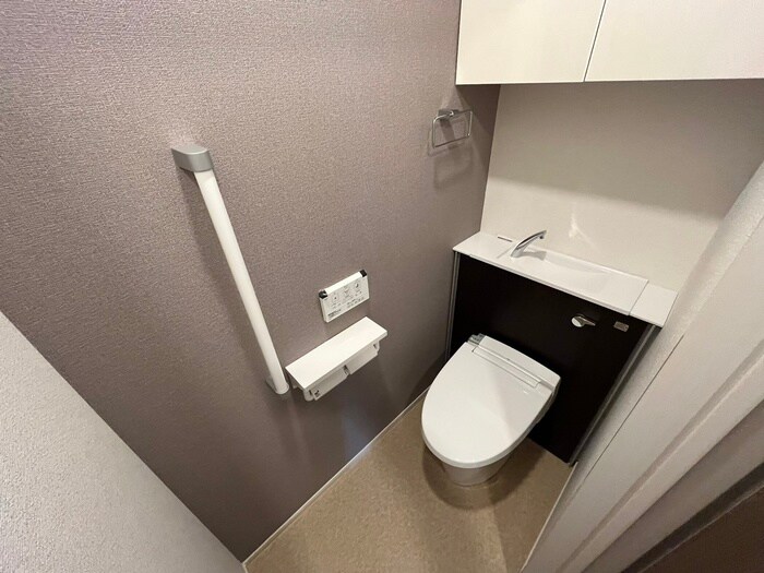 物件内観写真11　(トイレ)