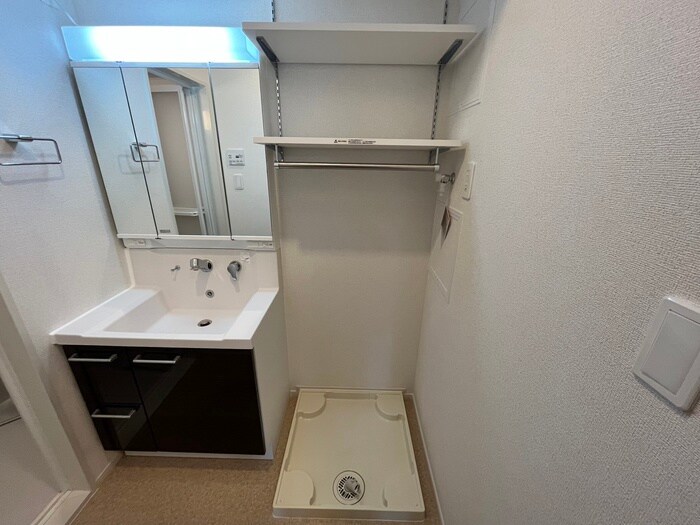 物件内観写真18　(洗濯機置場)