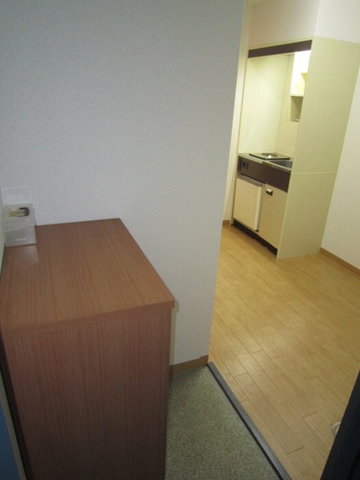 物件内観写真7　(玄関)