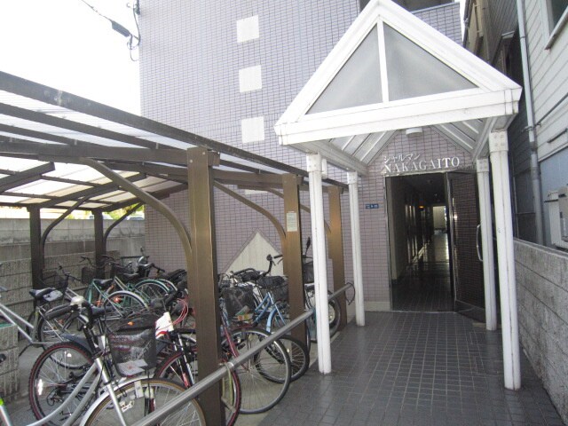 物件外観写真3　(駐輪場)