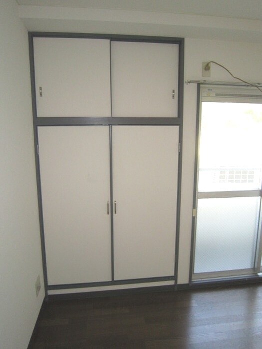 物件内観写真12　(収納)