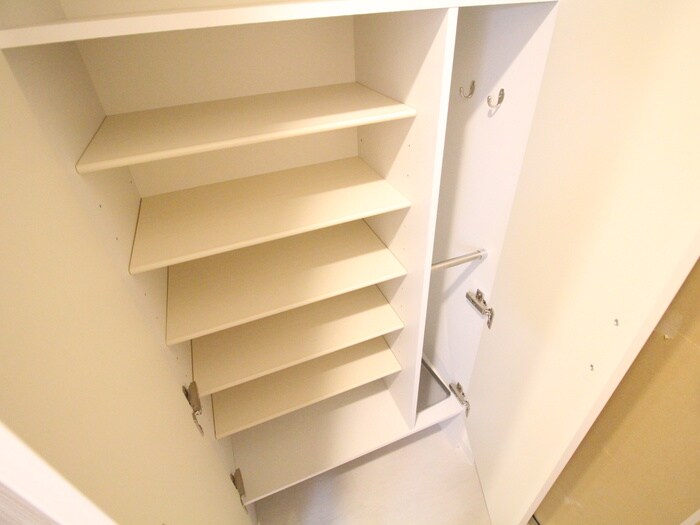 物件内観写真14　(靴箱)