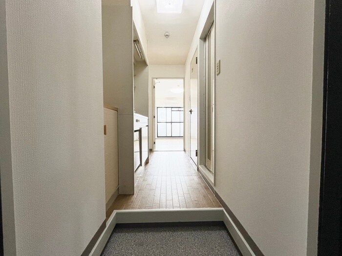 物件内観写真21　(廊下)