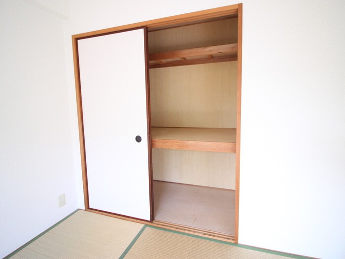 物件内観写真13　(収納)