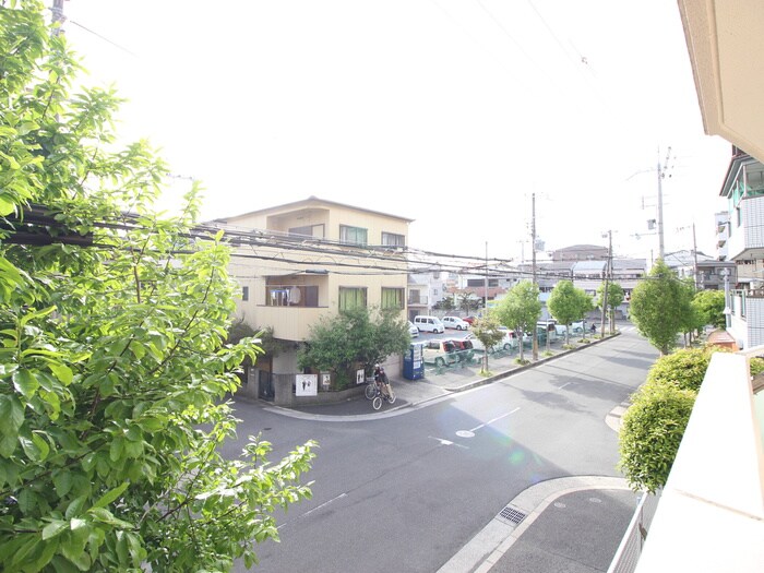 物件内観写真17　(室内からの展望)