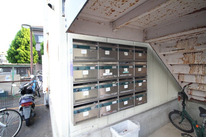 物件外観写真6　(エントランス部分)