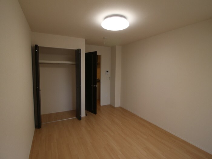 物件内観写真6　(居室)