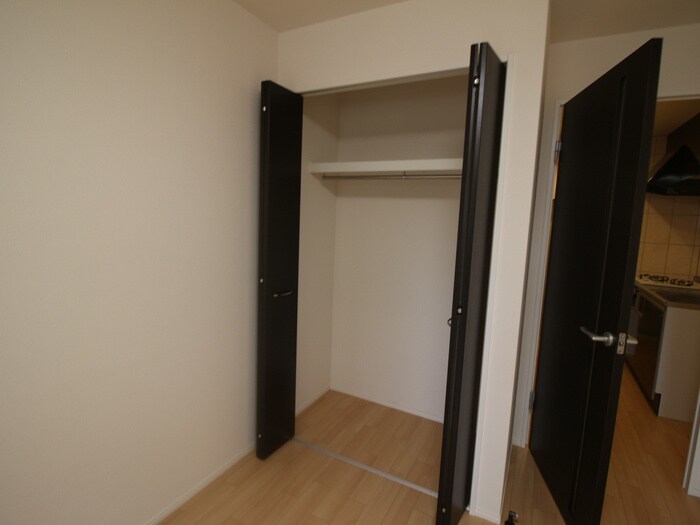 物件内観写真8　(収納)