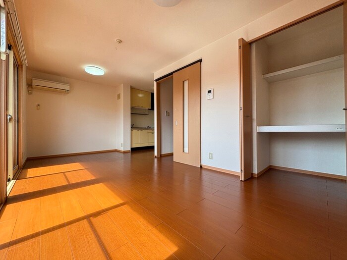 物件内観写真12　(居室)