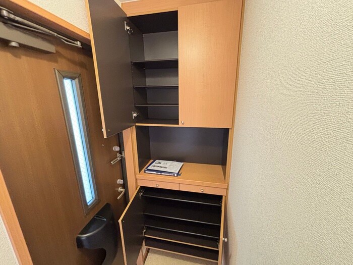 物件内観写真15　(靴箱)
