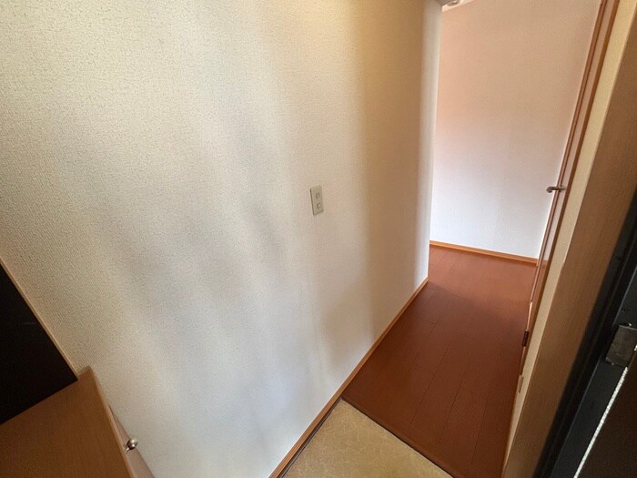 物件内観写真18　(廊下)