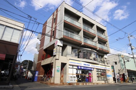 アルティスタ帷子ケ辻外観写真