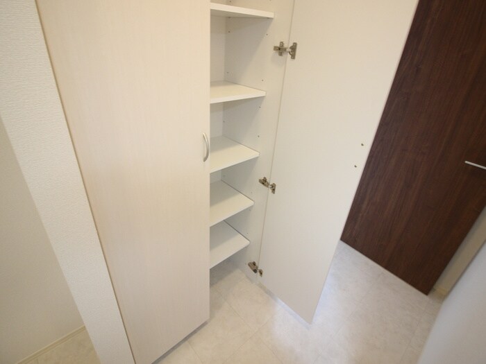 物件内観写真9　(収納)